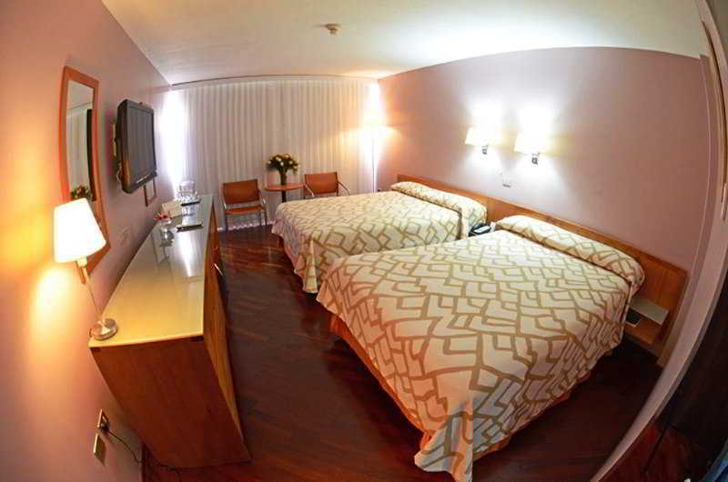 Hotel Paseo De Las Mercedes Каракас Экстерьер фото